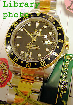 December 2005 bicolour GMT-Master II model 16713 T with black trim and Oysterloc