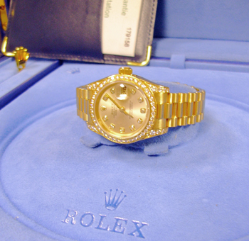 October 2003 18ct yellow gold Datejust model 179158 with original diamond bezel,