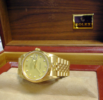 18ct Rolex Datejust with champagne / DIAMOND dial on Jubilee bracelet, with orig