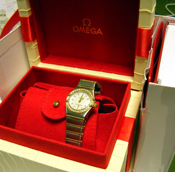 Fabulous lady's bicolour <b>Omega</b> Constellation with diamond-set Mother-of-P