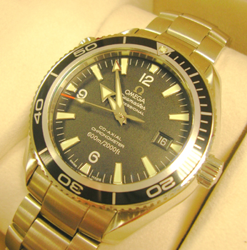 Immaculate gent's stainless steel <b>Omega Seamaster Planet Ocean</b> with co-ax