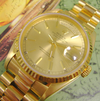 18ct gent's Rolex Day-Date model 18238 with original boxes. This is the model wi