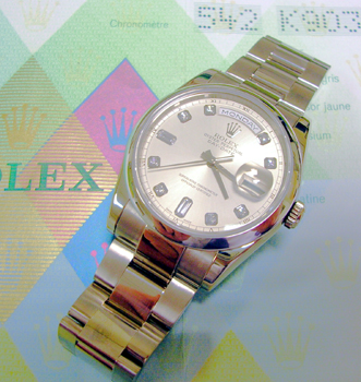 2004 <b>white gold</b> Day-Date, updated model with silver / DIAMOND dot dial an