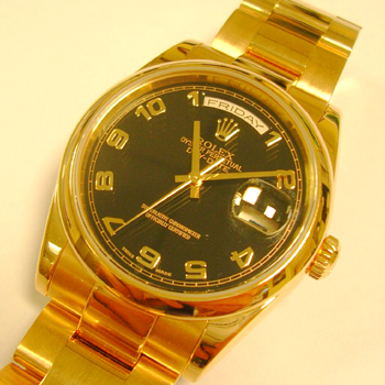 <b>LATEST MODEL</b> Day-Date in lovely ROSE GOLD. Black dial / Oyster bracelet,