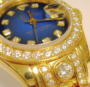 More pictures and details of the fantastic lady's diamond Rolex at the bottom of